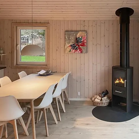 3 Bedroom Gorgeous In Nykobing Sj Hébergement de vacances Haslev